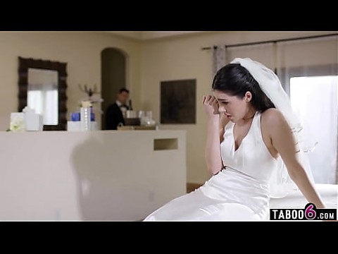 Italian bride Valentina Nappi buttplugged on the day of the wedding 6 мин.
