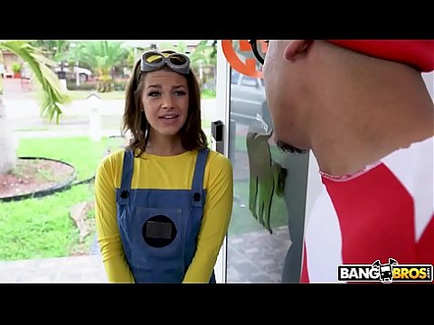 BANGBROS - Teen Evelyn Stone Gets A Halloween Treat From Bruno