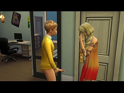 Блондинка мама догоняет своего сына-подростка, мастурбирующего перед компьютером