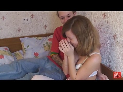 MY18TEENS - Русская детка, делает минет и жестко трахается в киску в студенческом общежитии