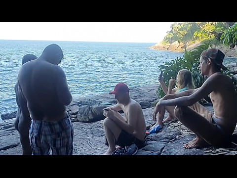 Flagra de atores na praia de nudismo !!! Paty Bumbum - Melissa Alecxander - Alex Lima - taissa winkler - Russo Porn - Bruxo Fire 6 min